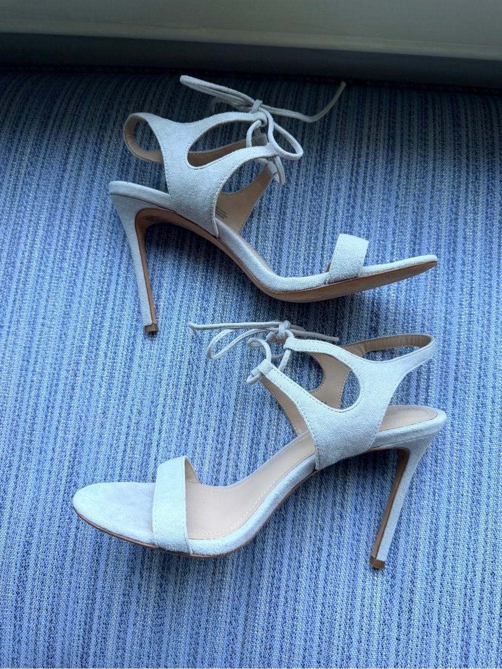Pour la Victoire heels